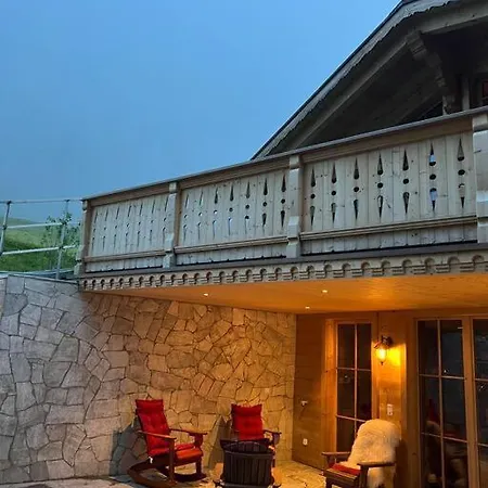 Riedhuus Dağ evi *
